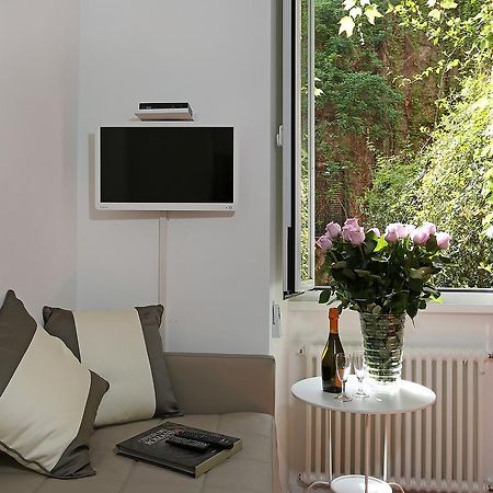Bed and Breakfast Domus Croce Rom Exterior foto
