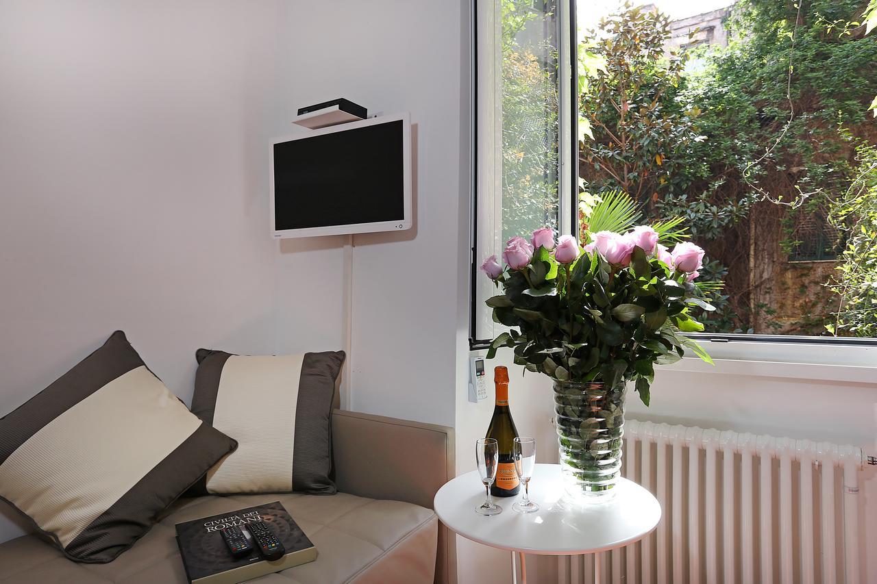Bed and Breakfast Domus Croce Rom Exterior foto